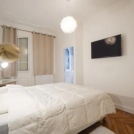 Modern Duplex Close To The Eiffel Tower Paris Exterior photo
