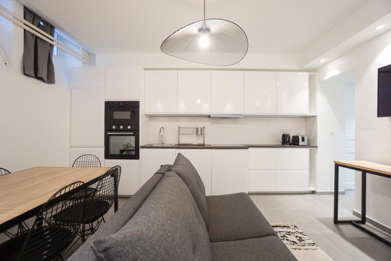Modern Flat Close To The Eiffel Tower